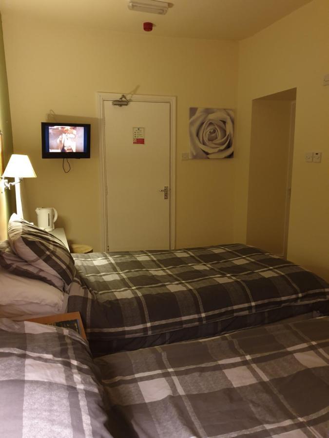 The Shady Oak Country Inn Taxal Bagian luar foto