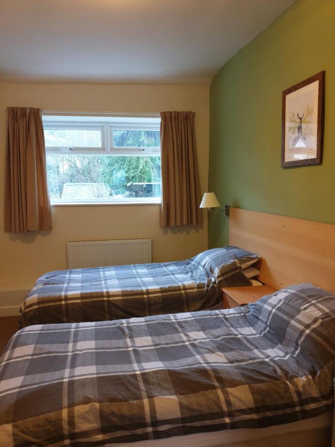 The Shady Oak Country Inn Taxal Bagian luar foto